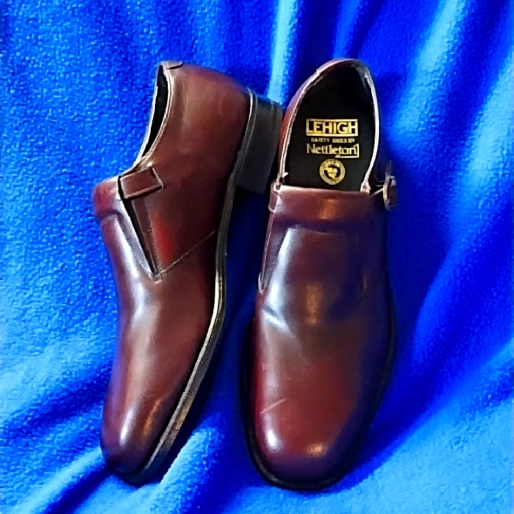 Nettleton steel toed safety shoes...